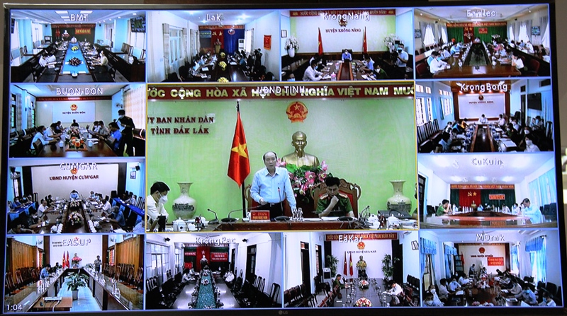 Tập trung ưu tiên nguồn lực hoàn thành việc triển khai 25 dịch vụ công thiết yếu nhằm phục vụ người dân, doanh nghiệp